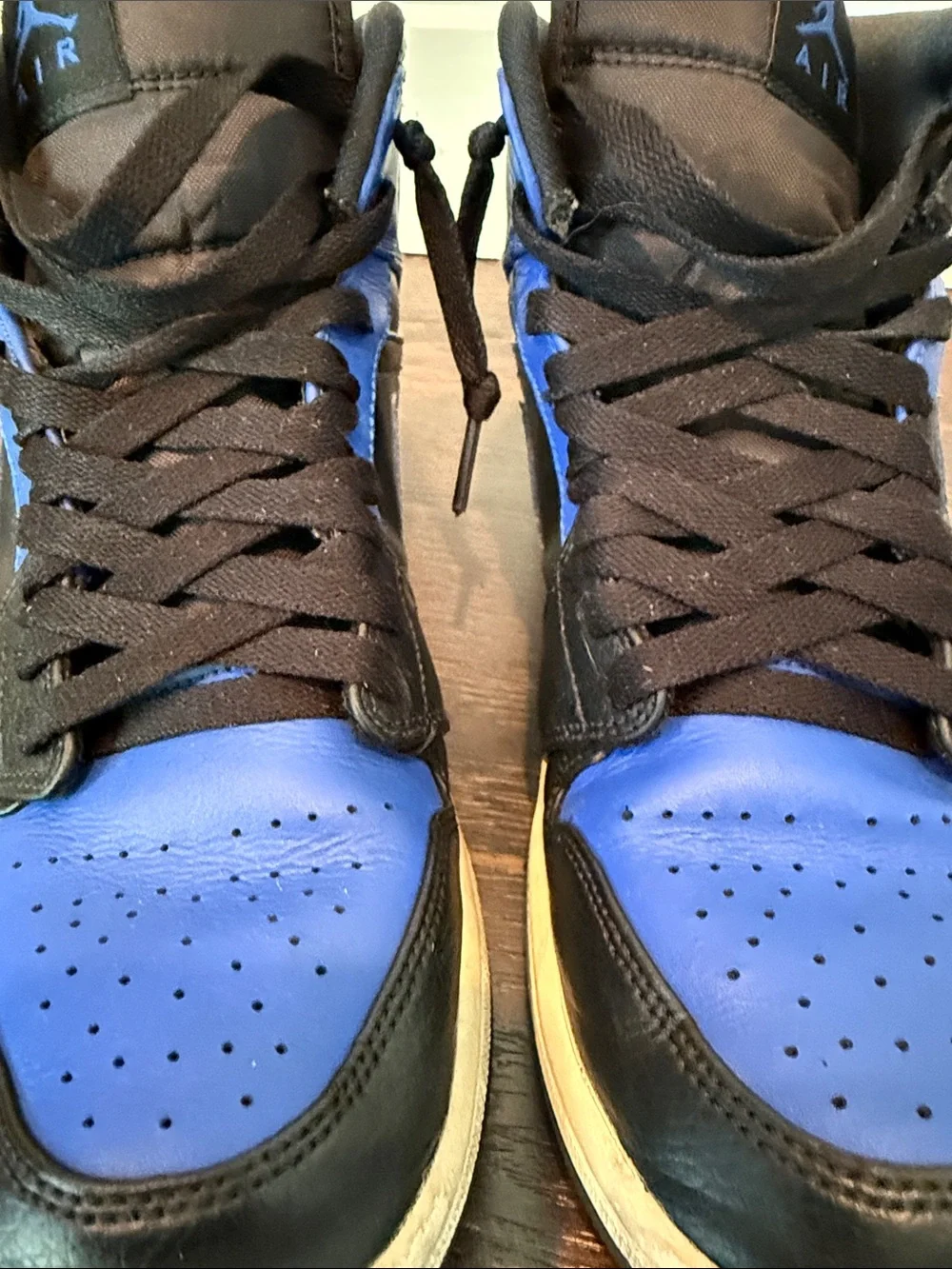 Nike Air Jordan 1 High Black and Royal Blue size 8
